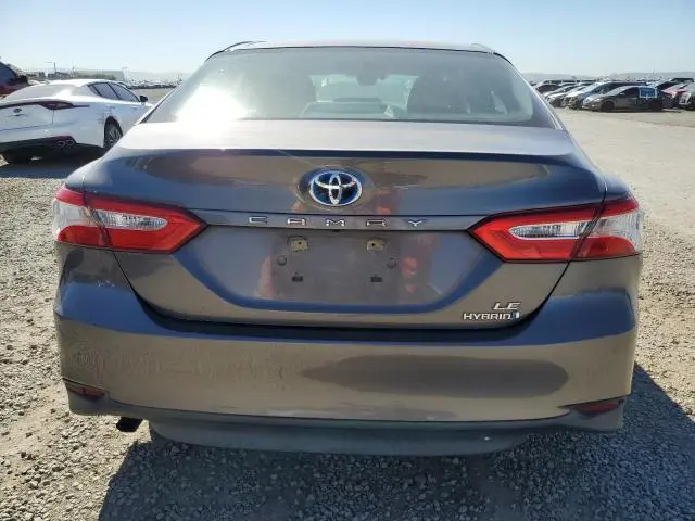 2018 TOYOTA CAMRY LE  