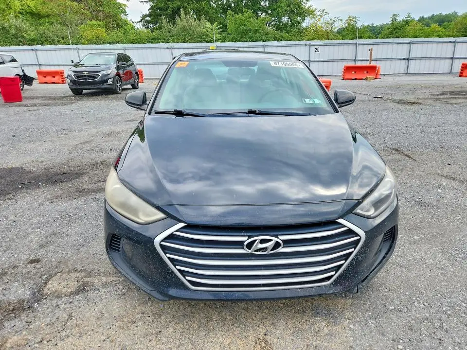2018 HYUNDAI ELANTRA SE  
