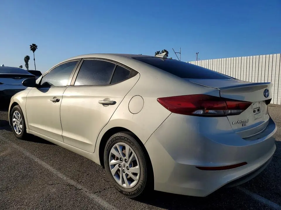 2017 HYUNDAI ELANTRA SE  