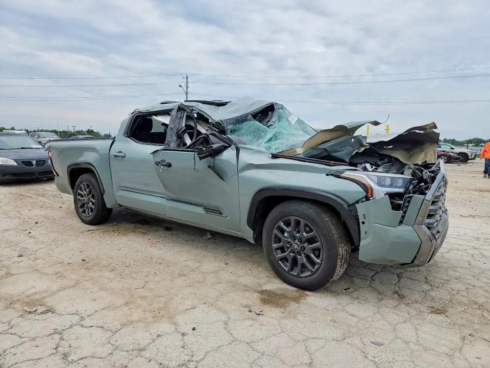 2026 TOYOTA TUNDRA PLATINUM  