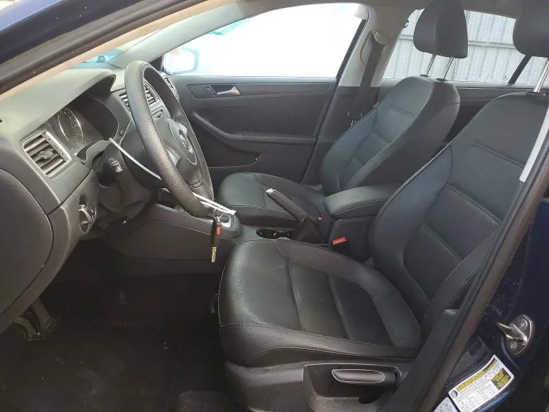 2012 VOLKSWAGEN JETTA SE  