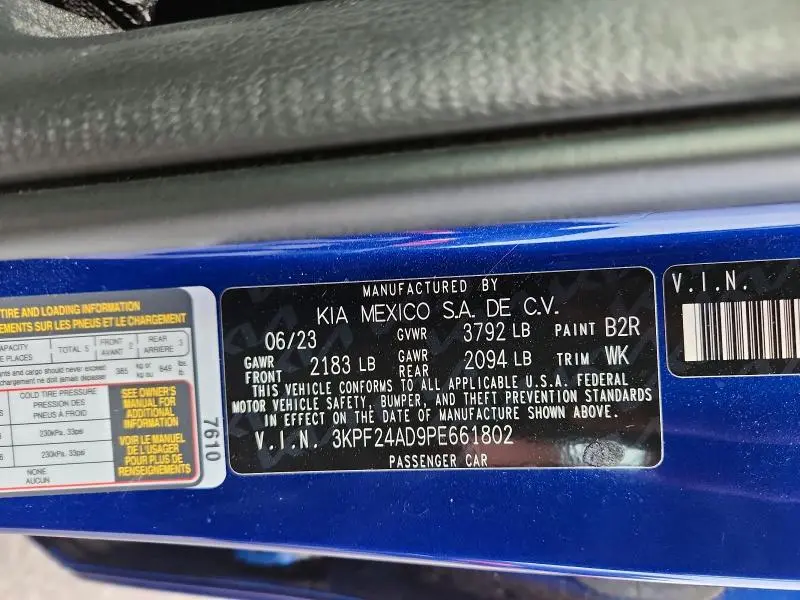 2023 KIA FORTE LXS  