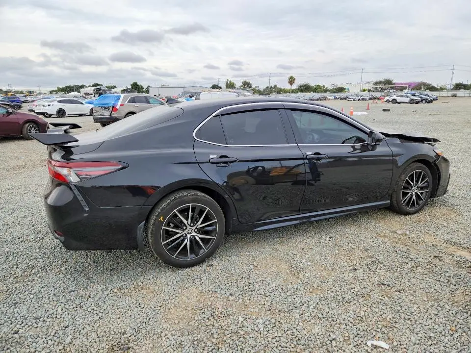 2023 TOYOTA CAMRY SE  