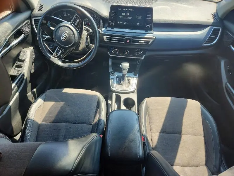 2021 KIA SELTOS S  
