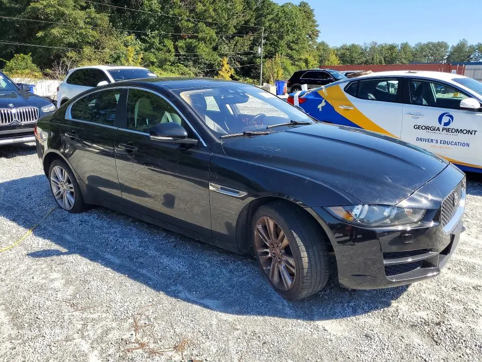 2019 JAGUAR XE PREMIUM  