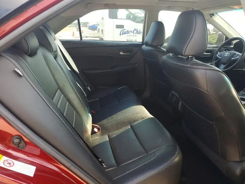 2016 TOYOTA CAMRY XLE  