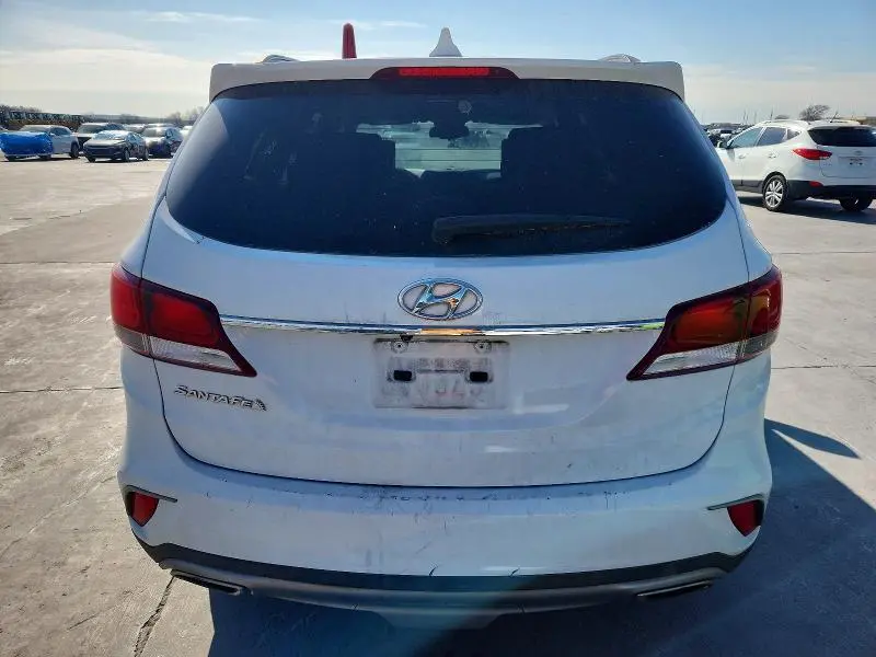 2017 HYUNDAI SANTA FE SE  