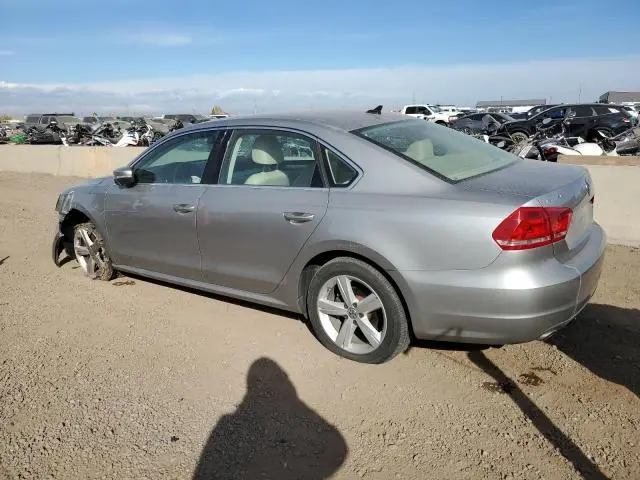 2013 VOLKSWAGEN PASSAT SE  