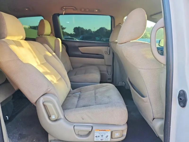 2011 HONDA ODYSSEY LX  