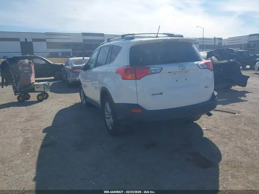 2015 TOYOTA RAV4 XLE