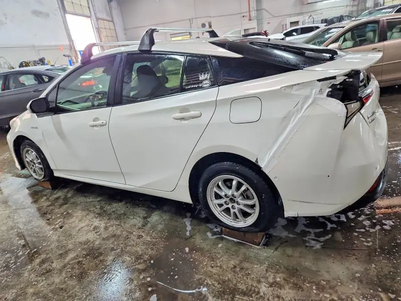 2019 TOYOTA PRIUS   