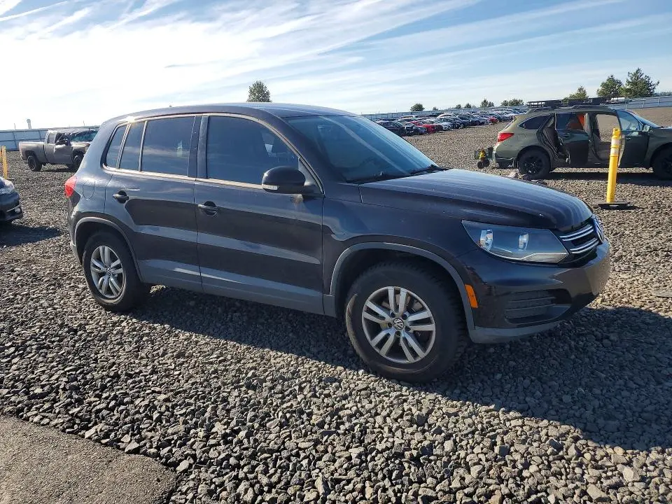 2012 VOLKSWAGEN TIGUAN S  