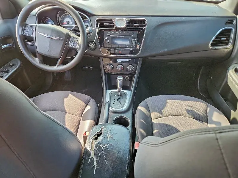 2014 CHRYSLER 200 LX  