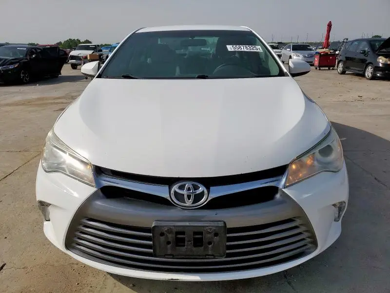2016 TOYOTA CAMRY LE  