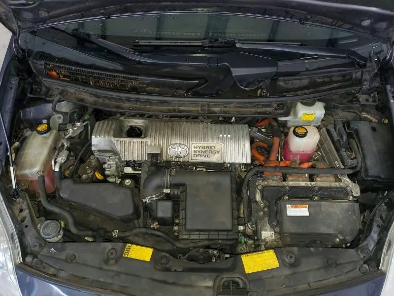 2013 TOYOTA PRIUS TWO  