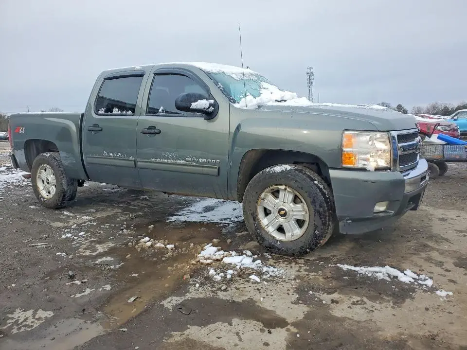 2011 CHEVROLET SILVERADO K1500 LT  