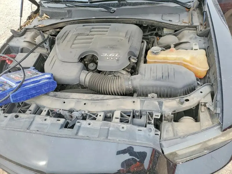 2013 DODGE CHARGER SXT  