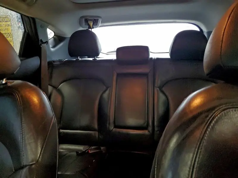 2010 HYUNDAI TUCSON GLS  