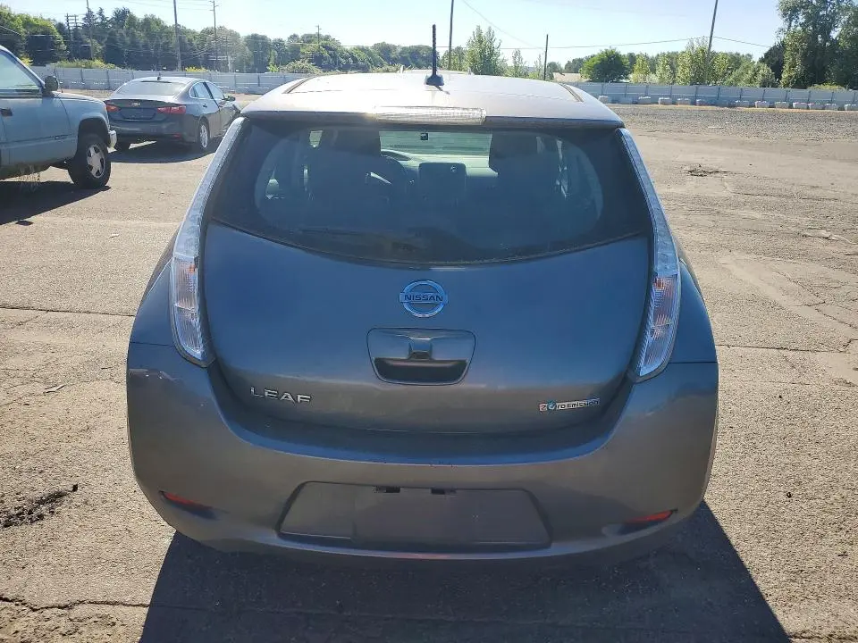 2015 NISSAN LEAF S  