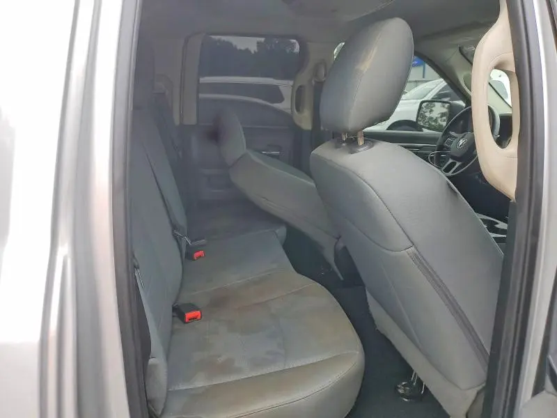 2017 RAM 1500 SLT  