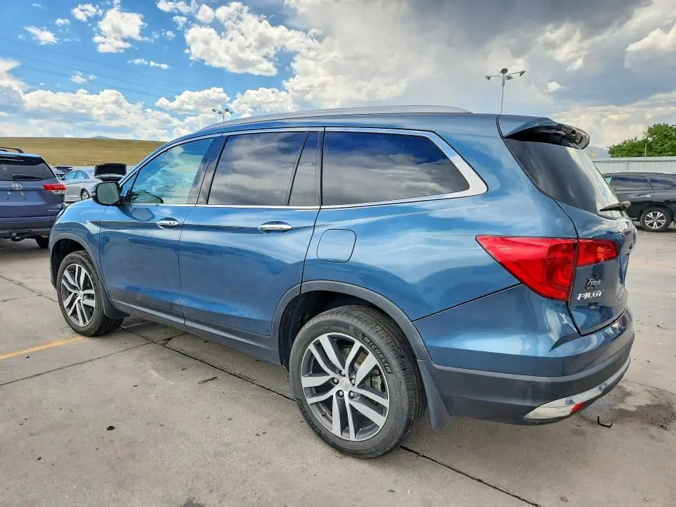 2017 HONDA PILOT TOURING  