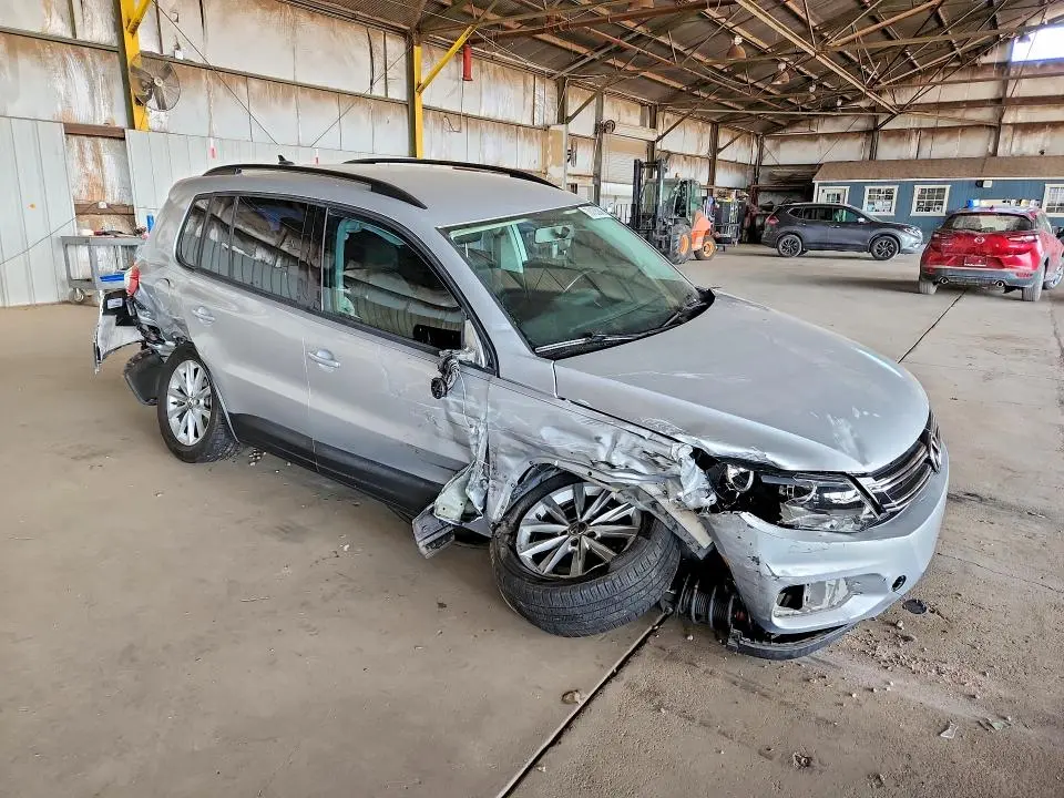 2017 VOLKSWAGEN TIGUAN S  