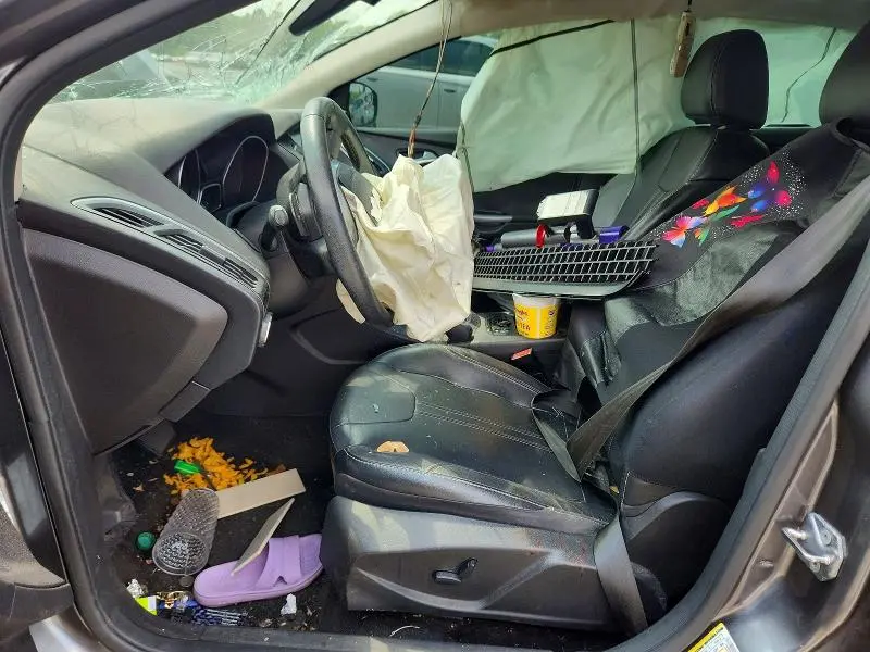 2012 FORD FOCUS TITANIUM  