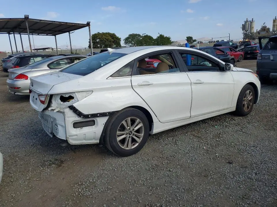 2012 HYUNDAI SONATA GLS  