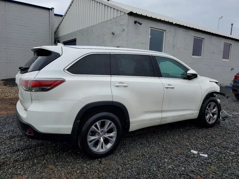 2015 TOYOTA HIGHLANDER XLE  