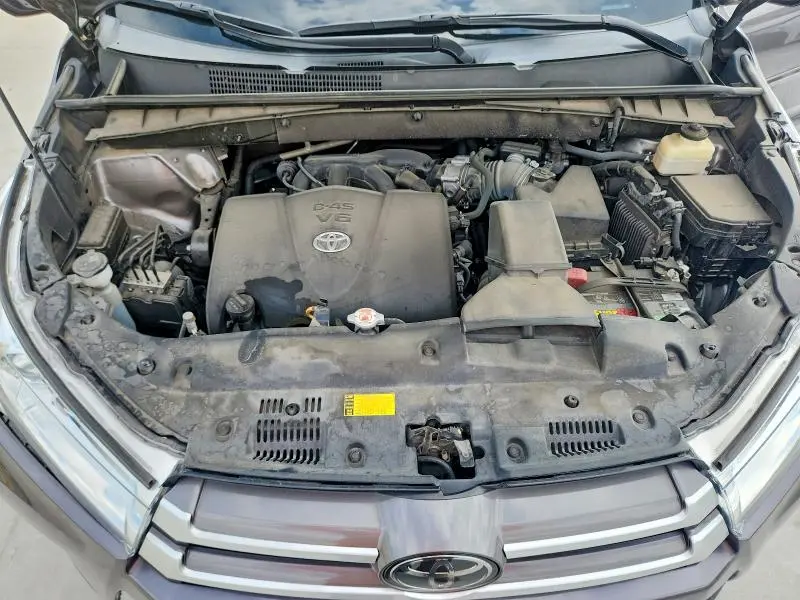 2018 TOYOTA HIGHLANDER XLE  