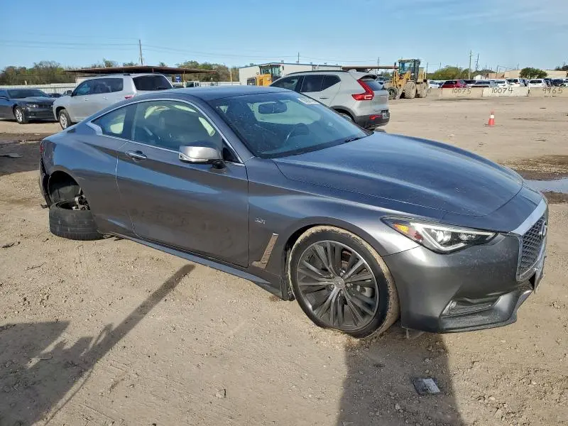 2018 INFINITI Q60 LUXE 300  