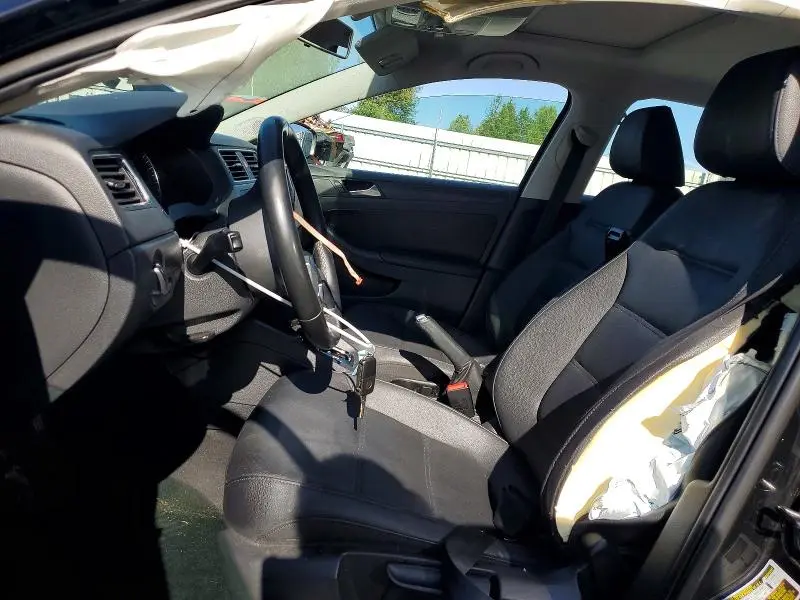 2012 VOLKSWAGEN JETTA SE  