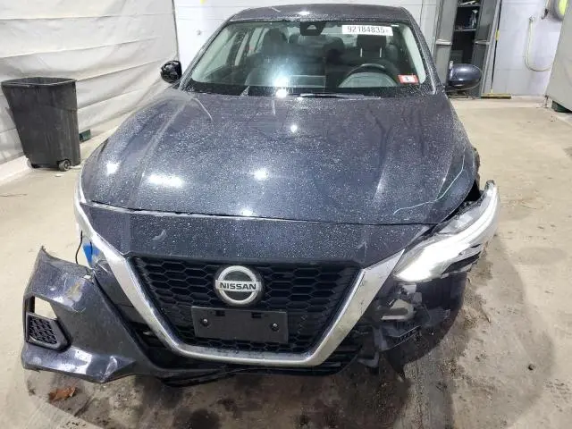 2022 NISSAN ALTIMA SV  