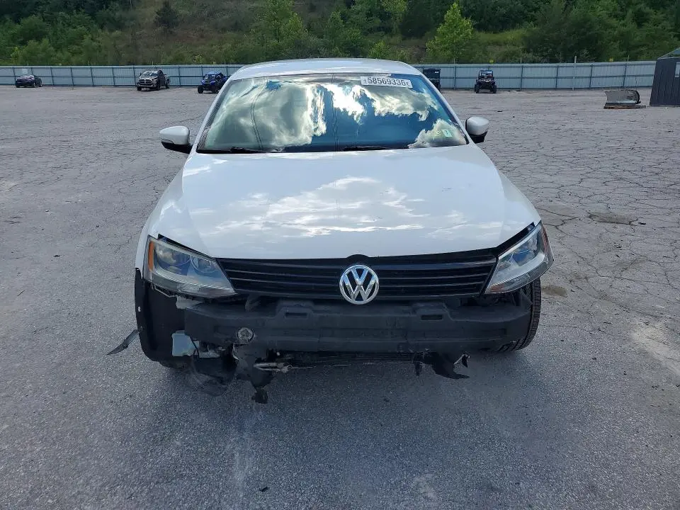 2014 VOLKSWAGEN JETTA SE  