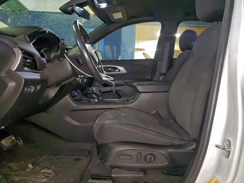 2022 CHEVROLET TRAVERSE LT  