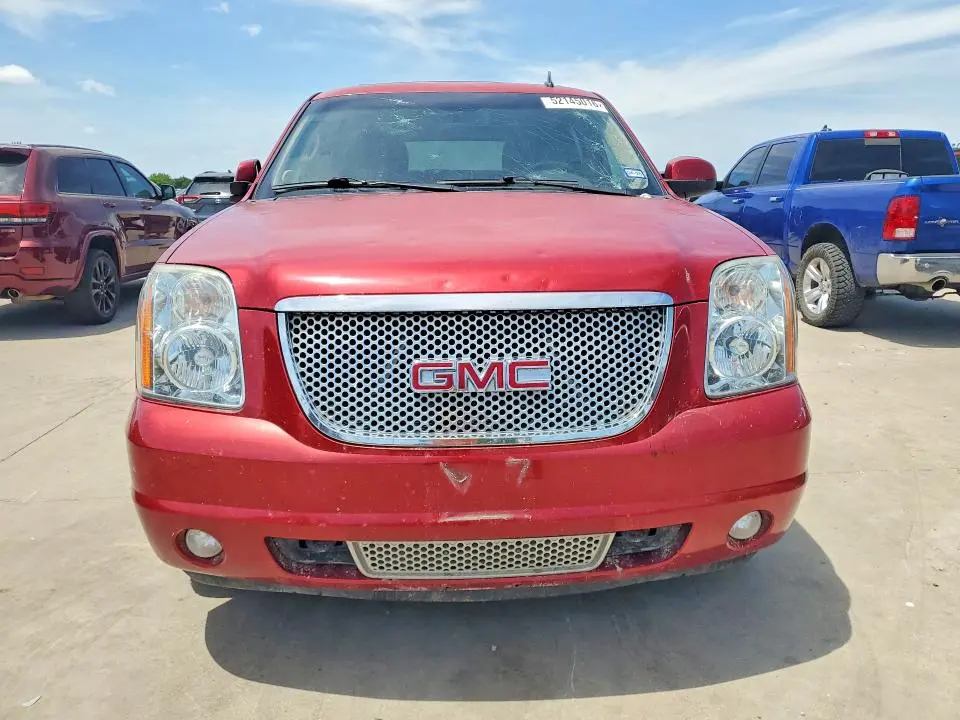 2014 GMC YUKON SLE  