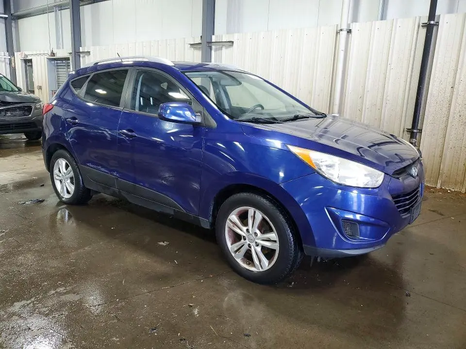 2011 HYUNDAI TUCSON GLS  