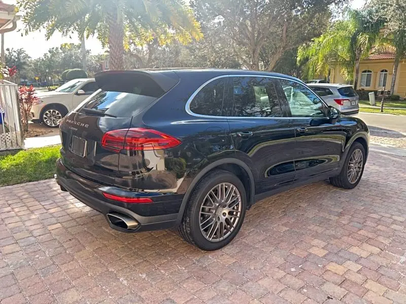 2018 PORSCHE CAYENNE   
