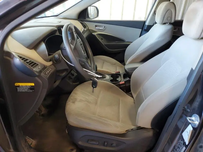 2017 HYUNDAI SANTA FE SE  