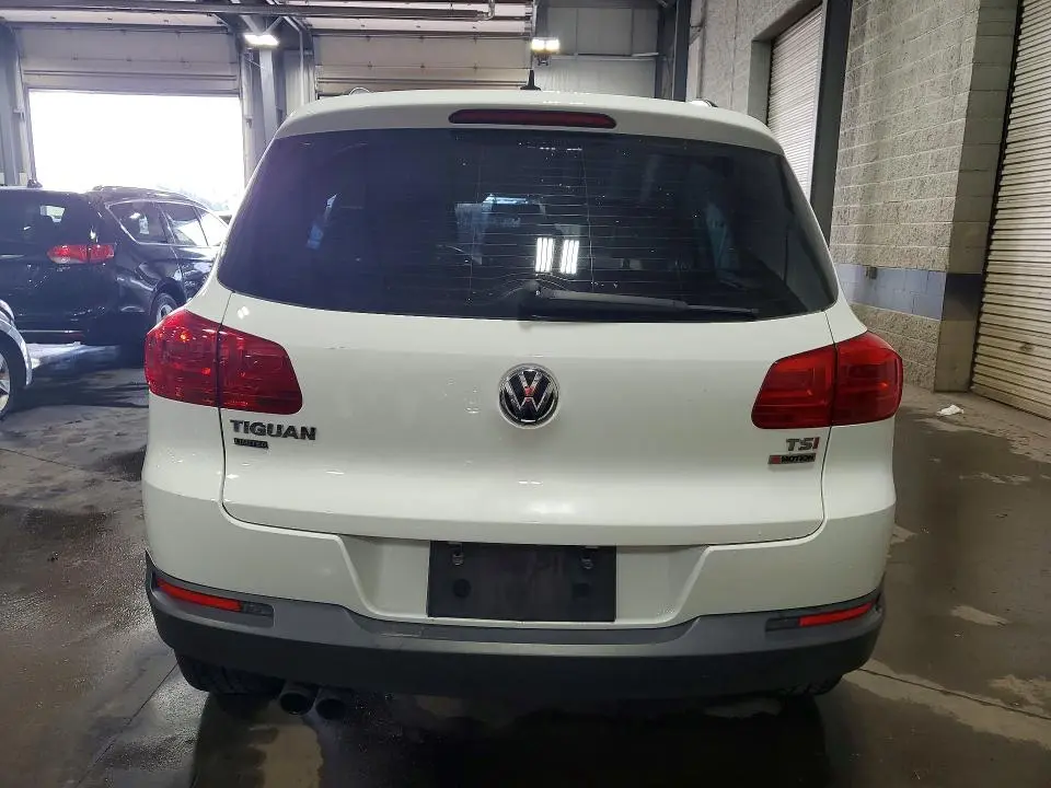 2017 VOLKSWAGEN TIGUAN S  