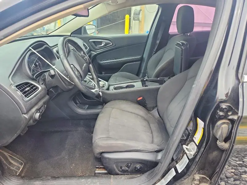 2015 CHRYSLER 200   