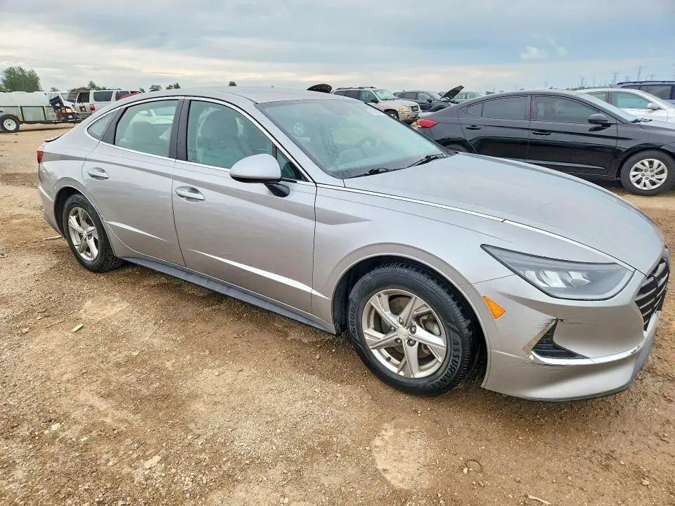 2020 HYUNDAI SONATA SE  
