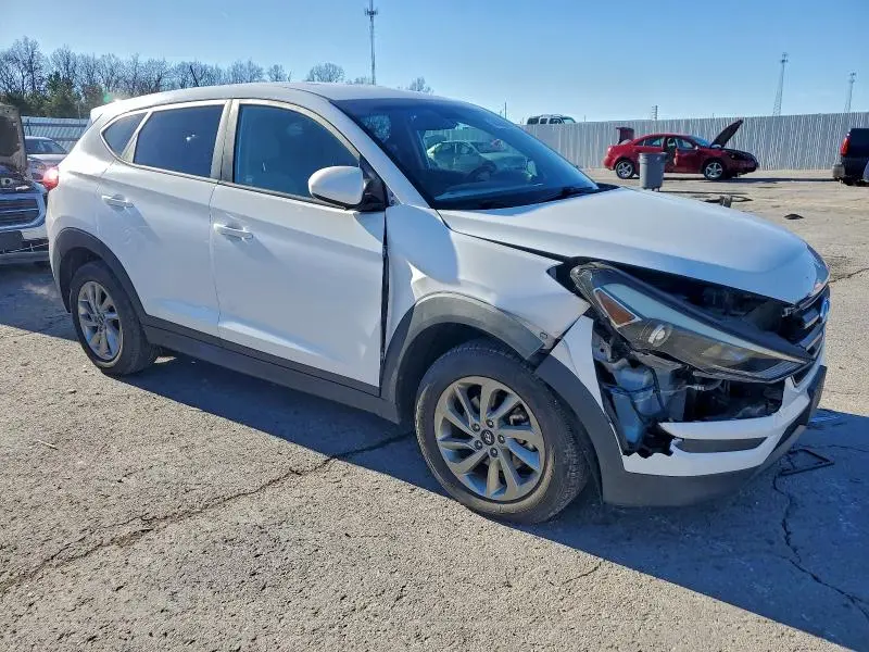 2016 HYUNDAI TUCSON SE  