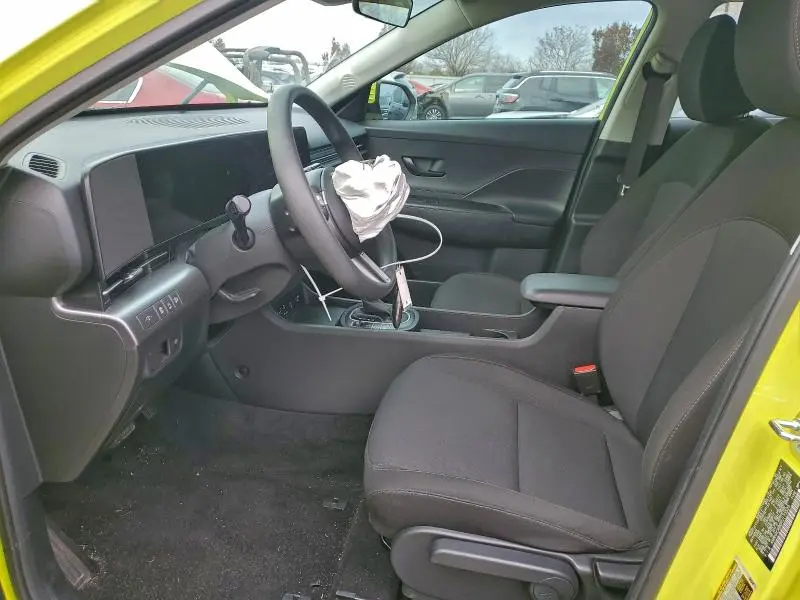 2024 HYUNDAI KONA SE  