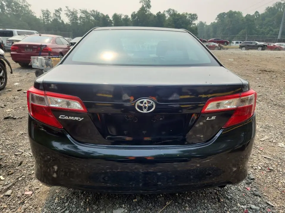 2014 TOYOTA CAMRY LE  