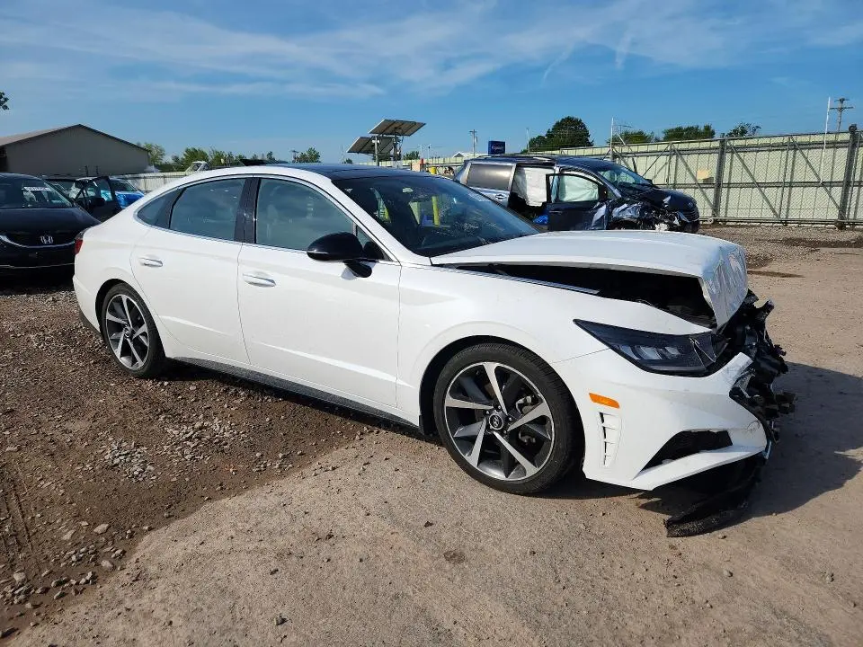 2023 HYUNDAI SONATA SEL PLUS  