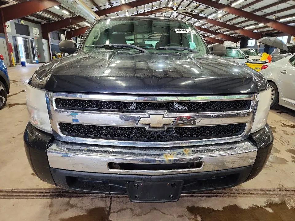 2011 CHEVROLET SILVERADO C1500 LS  