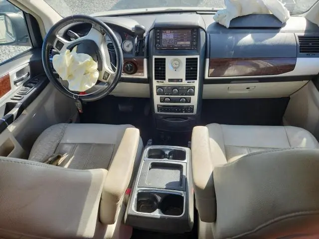 2010 CHRYSLER TOWN & COUNTRY TOURING PLUS  