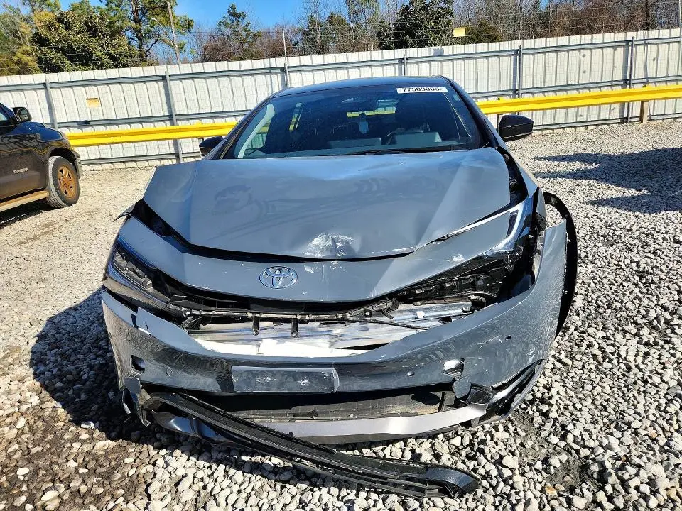 2024 TOYOTA PRIUS XLE  