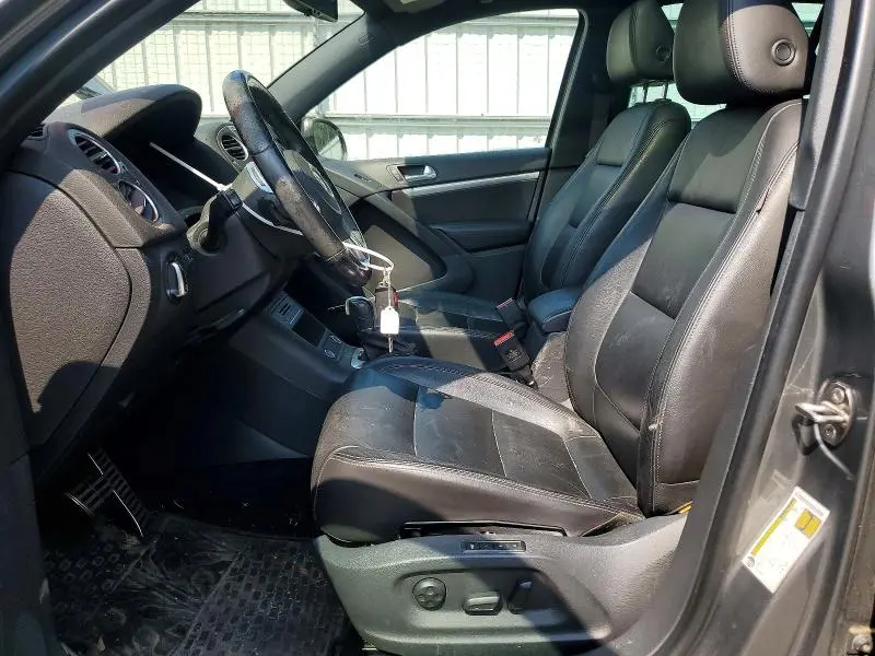 2014 VOLKSWAGEN TIGUAN S  